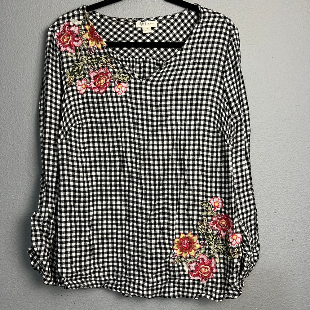 Style & Co Woman 1X Black White Gingham Floral‎ Embroidered Long Sleeve Blouse